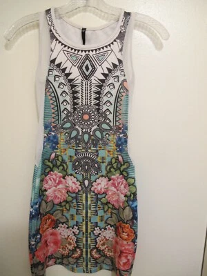 VESTIDO AMOR MULTICOLORIDO, ACIMA DO JOELHO, FLOR, ESTAMPA GEOMÉTRICA 2XS, XS, EXTRA PEQUENO, 4-6 - Imagem 1 de 4