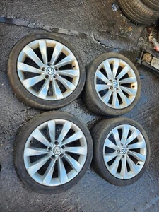 GENUINE VW PASSAT/ SCIROCCO 18" TURBINE ALLOY WHEELS SILVER 8Jx18 3C0601025AB - Picture 1 of 7