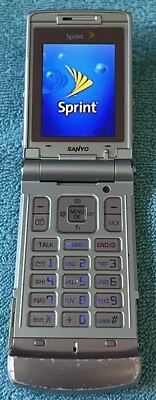 Teléfono celular Sprint vintage rosa Sanyo Katana 66H abatible - probado Foto 1 de 4