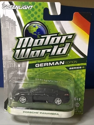 Porsche Panamera Greenlight Motor World 1:64 - Imagem 1 de 2