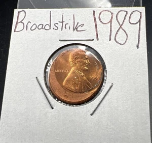 1989 P 1c Lincoln Cent Broadstrike 20% Off Center Error Coin UNC SKU#AA - Picture 1 of 10