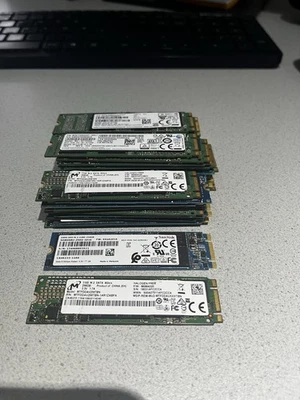 Samsung PM871A 256GB SSD, SATA 3, M.2 Interne Festplatte (MZNLN256HMHQ-000D7) - Bild 1 von 4