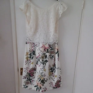 Oasis Cream Lace top floral butterfly Dress size 16 - Picture 1 of 5