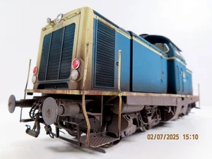 (1RSA3) KM1 101009 escala 1 locomotora diésel BR 211 363-7 azul beige de la DB, NEM, pat... - Imagen 1 de 20