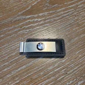 Llavero BMW Cuero Negro Tono Plata - Nuevo - Imagen 1 de 2