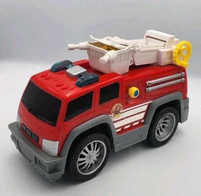 2003 Mattel Matchbox Fire Truck — Battery Operated — Works! As-Is - Image 1 of 4