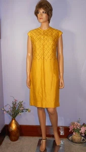 Sophisticated Vtg ‘60s Mod Cocktail Party Dress w Diamond Pattern Beading, 6/7 - Picture 1 of 9