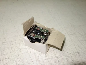 Interruptor de relé Dayton 5X847-M 120 VAC 50/60Hz 30A * NUEVO - Imagen 1 de 2