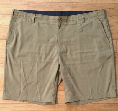 Shorts de golfe elástico cáqui BCG - Masculino tamanho 44 (etiqueta diz 42) - Imagem 1 de 3