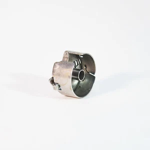 Bobbin Case For Industrial Straight Stitch Sewing Machine (Universal) - Bild 1 von 3