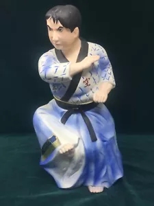 Decanter Sake Giapponese Vintage 1970 Karate Decorato a Mano Mitsukoshi Cina - Foto 1 di 15
