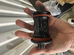 Peloton -Bottom Bracket Isis Overdrive Vortex ISD-12 for Pedals - Picture 1 of 3