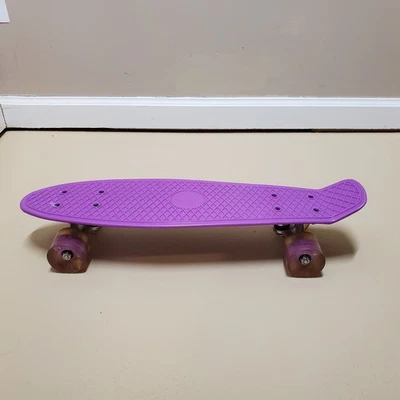 BELEEV Skateboard Mini Cruiser con ruedas LED iluminadas  Foto 1 de 4