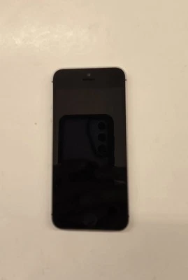 Apple iPhone SE 1st Gen A1662 16GB Parts Only , DOES NOT TURN On - Image 1 of 4