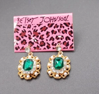 Nuevos pendientes colgantes con etiqueta Betsey Johnson estrás perlas verdes Foto 1 de 3