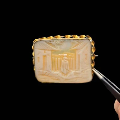 Antiguo broche victoriano tallado a mano concha mujer en paisaje camafeo relleno de oro Foto 1 de 4