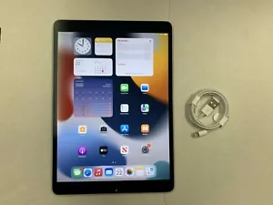 Apple iPad Pro (2017) 64GB, Wi-Fi, 10.5in - Space Grey - iOS 17. - Picture 1 of 1