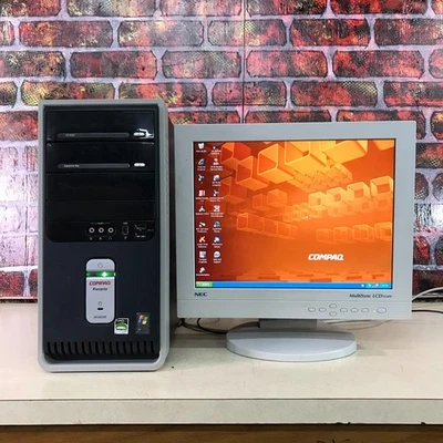 PC retro para juegos Compaq Presario SR1010Z AMD Sempron 1,81 GHz 896 MB de RAM Windows XP Foto 1 de 4