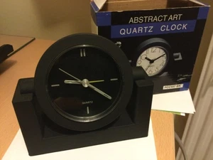 Abstract Art Quartz Clock - Picture 1 of 3