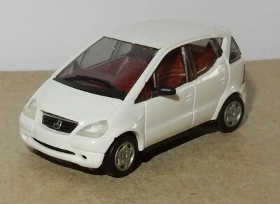 Micro Busch HO 1/87 Mercedes-Benz A-Klasse Bianca #48600 - Immagine 1 di 3
