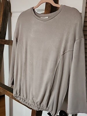 Dobladillo con cordón de manga larga gris Rachel Zoe para mujer, ligero, moderno, usado en excelente estado Foto 1 de 4