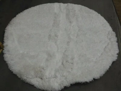 WHITE 5'-1" X 5'-1" Round Back Stain Rug, Reduced Price 1172621403 PSG800B-5R - Image 1 of 4