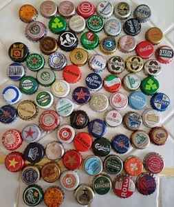 Grande Lotto di Tappi a corona usati. Birra, Vini, Bibite. Per lo più Italiani - Foto 1 di 1