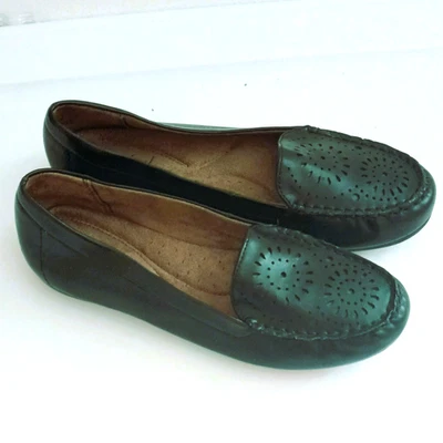 Naturalizer Black Leather Loafers 6.5 Women's Laser Cut Soft Flat Slip On Shoes - Image 1 of 4