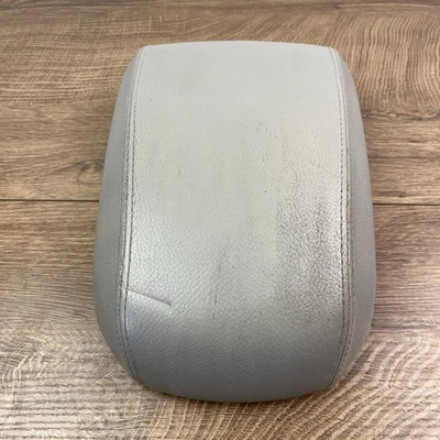 Saturn Vue 2007 consola central tapa de almacenamiento gris OEM Foto 1 de 4