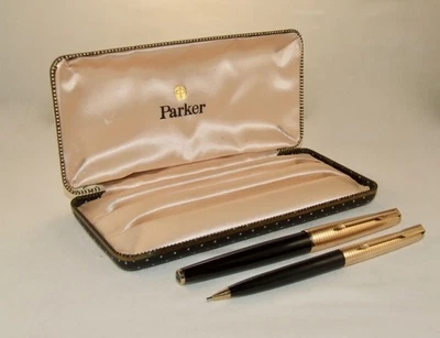 VINTAGE PARKER 61 CONSORT FOUNTAIN PEN & PROPELLING PENCIL BOXED SET -  C1969 - Image 1 of 4
