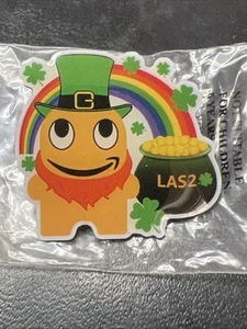 Pin Peccy Leprechaun Día de San Patricio Peccy Pin Olla de Oro - Imagen 1 de 3
