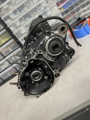 1984 84 Honda CR80R CR80 CR 80R левый и правый картер двигателя - Изображение 1 из 4