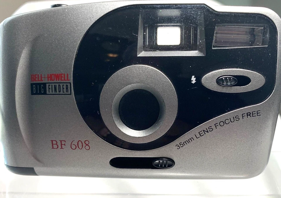 Bell & Howell Big Finder BF 608 Point and Shoot Film Camera 35mm Lens Focus Free - Image 1 of 4