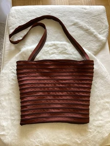 Damen Tasche Handarbeit außergewöhnlich aus Reißverschlüssen - Bild 1 von 10