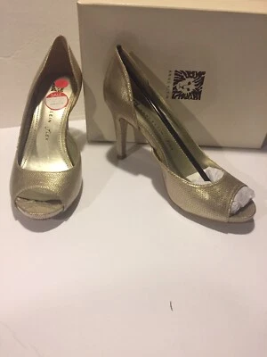 Sandalia deportiva AK Anne Klein talla 10 m para mujer Octavie dorada tacón bajo, nueva con caja Foto 1 de 4