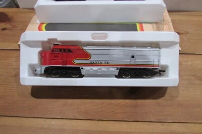 HO Scale IHC FM A-A Power & Dummy Diesel Locomotive Santa Fe  Lot#3775 - Image 1 of 4