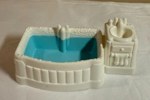 Fisher Price Sweet Streets Dollhouse Furniture - Bathroom - Bathtub / Sink - Picture 1 of 2