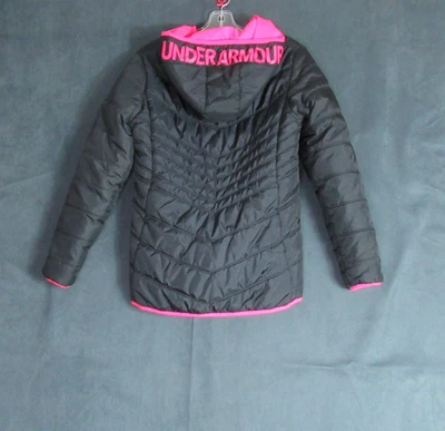 Jaqueta acolchoada Under Armour feminina tamanho GG preta inverno ao ar livre - Imagem 1 de 4