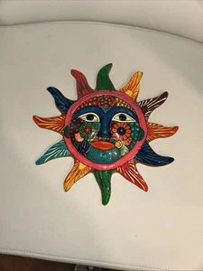 Arte popular mexicano - cerámica mexicana cara de sol/arte de pared/placa roja rosa/verde 11"" - Imagen 1 de 11