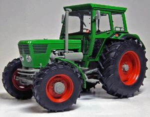 Modellino trattore mezzi agricoli DEUTZ D 130 06 1972-1974 scala 1:32 diecast... - Foto 1 di 1