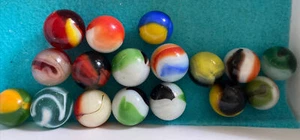 Group of random marbles have no idea what they are look at them closely - Picture 1 of 5