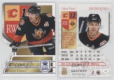 2003-04 Pacific Crown Royale Blue /850 Jarome Iginla #13 HOF