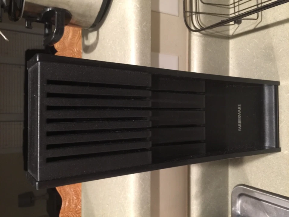 Cuchillos de plástico Farberware Foto 1 de 4