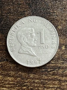 1997 Philippines 1 One Piso Actual Coin TB2727* - Picture 1 of 2