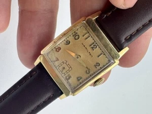 QUADRANTE ORIGINALE HAMILTON 19J 982 VINTAGE ANNI 40 ORO 14K RIEMPITO CARICA MANUALE FUNZIONANTE - Foto 1 di 15