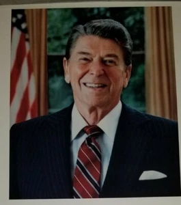 Ronald Reagan 40th President Color Lithograph Print 20" x 24" Poster - Picture 1 of 1