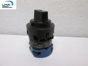 KRAUS & NAIMER C10-4 A200 BLACK ROTARY CAM SELECTOR SWITCH 2-POS. MAINTAINED - Foto 1 di 2