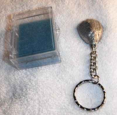 New 1999 Red Sox All Star Game Glove Keychain in original box - Image 1 of 3