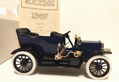 Deere-Clark Motor Car Co. 1907 Type "B", Ertl Blue Diecast Metal  w/Booklet - Image 1 of 3