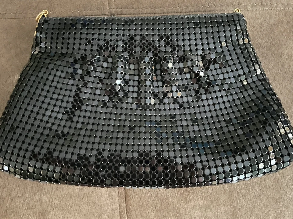 “Cartera clutch de lentejuelas negra” Foto 1 de 1